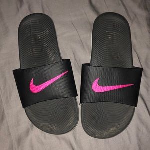 Nike slides